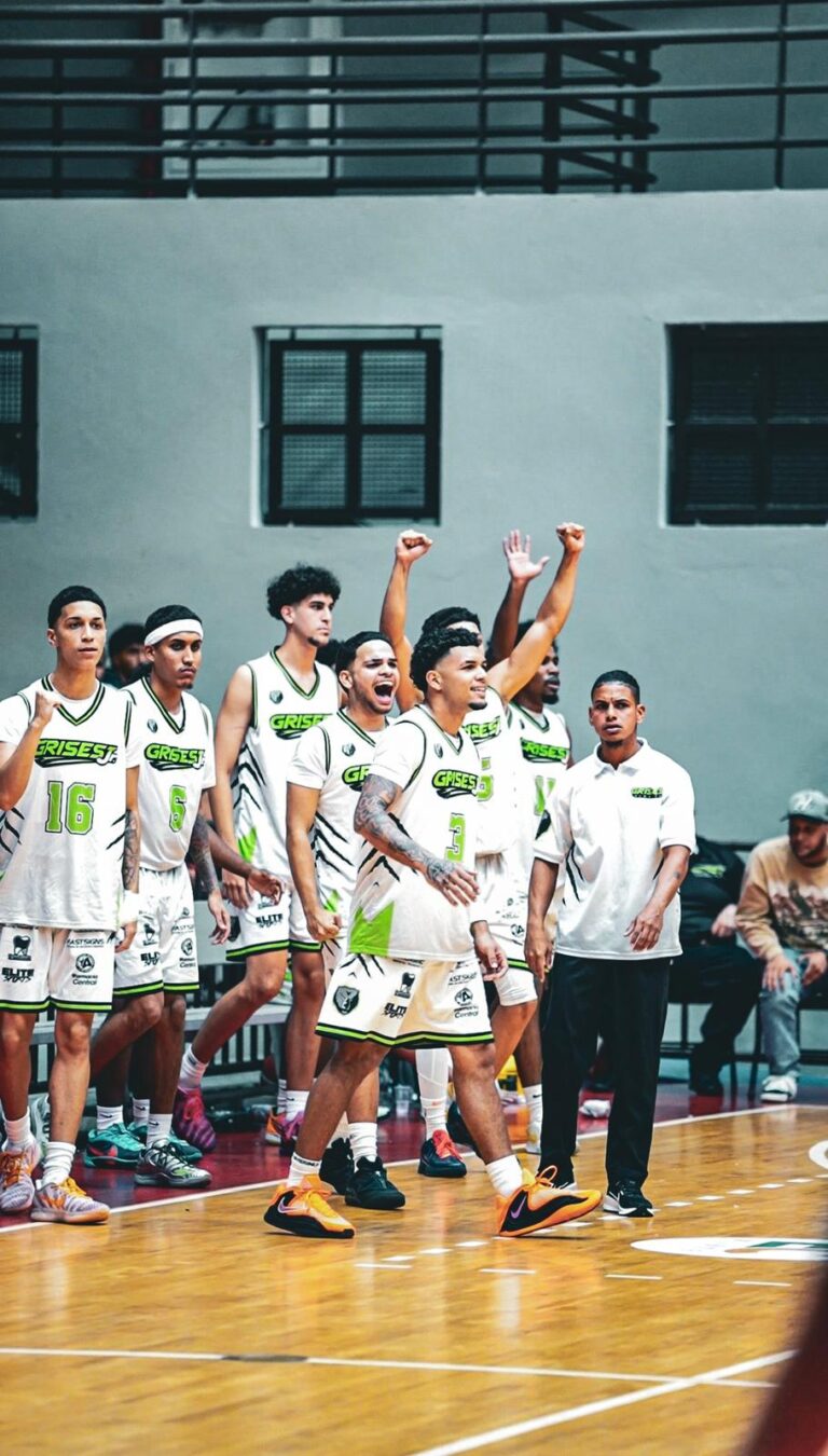 Los Grises Jr. de Humacao continúan escribiendo una destacada historia en la Liga Intermedia Sub-22 al asegurar su clasificación a la segunda ronda del torneo.