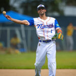 Yadiel Rivera, de los Tigres de Aguas Buenas